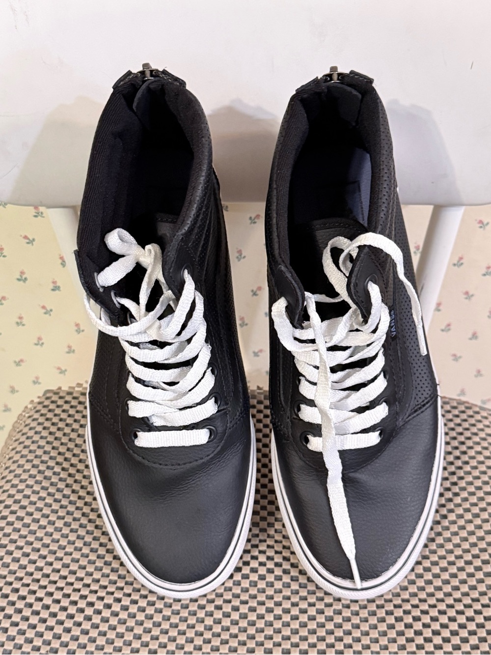 Wmn’s Black High-Top Vans Sneakers with White Laces
